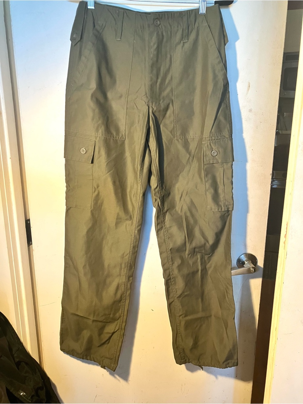 Urban Renewal Olive Green Straight-Leg Cargo Pants